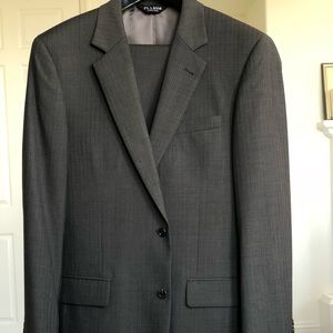 JoS Banks Men’s Suit Signature Collection